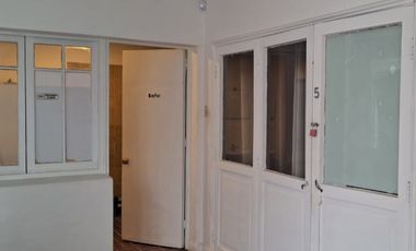 AMPLIA CASA EN ARRIENDO