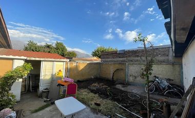 CASA CON LOCAL EN ÑUÑOA.