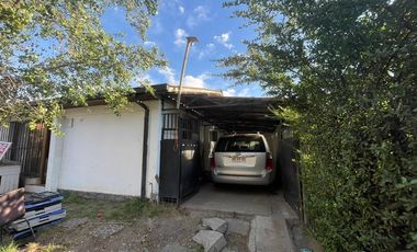 CASA CON LOCAL EN ÑUÑOA.