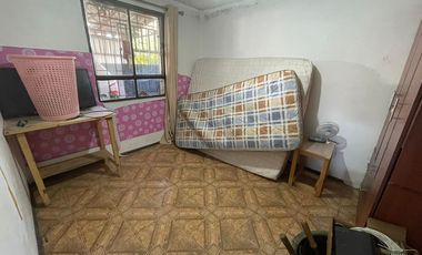 CASA CON LOCAL EN ÑUÑOA.