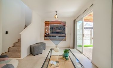 Casa 3D/3B con Quincho y Jardín en Condominio
