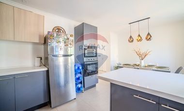 Casa 3D/3B con Quincho y Jardín en Condominio