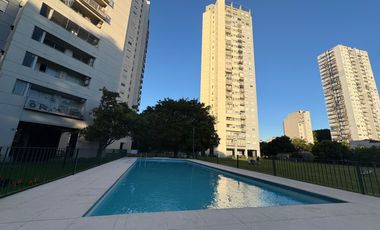 Depto 2 amb piso 21 con balcón. Imponente vista