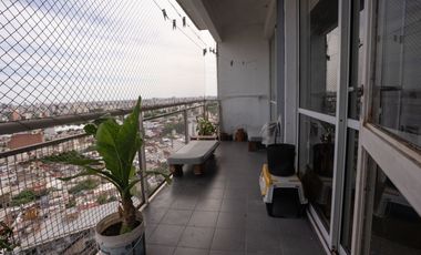 Depto 2 amb piso 21 con balcón. Imponente vista