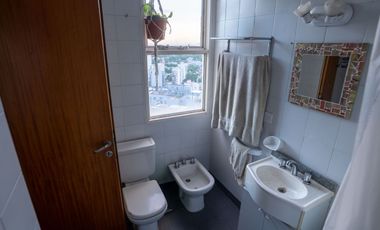 Depto 2 amb piso 21 con balcón. Imponente vista