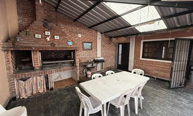 Venta casa + con local en Billinghurst