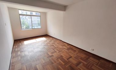 ¡Amplia Casa en Alquiler en Cercado de Lima!