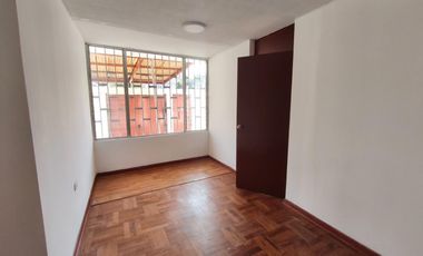 ¡Amplia Casa en Alquiler en Cercado de Lima!