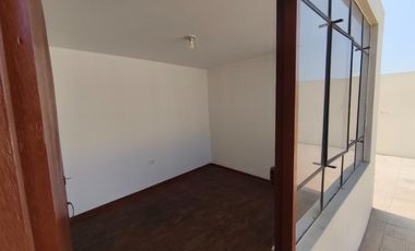¡Amplia Casa en Alquiler en Cercado de Lima!