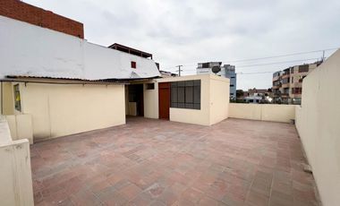 ¡Amplia Casa en Alquiler en Cercado de Lima!