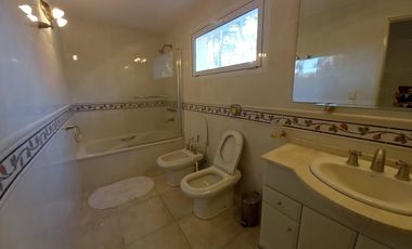 Cod 151 / Alquiler 2025. A TAN SOLO 150 mts del mar / Renovada!