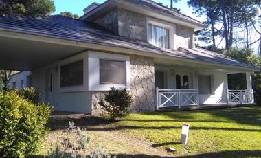 Cod 151 / Alquiler 2025. A TAN SOLO 150 mts del mar / Renovada!