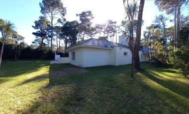 Cod 151 / Alquiler 2025. A TAN SOLO 150 mts del mar / Renovada!