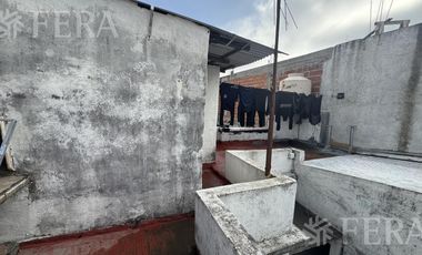 Venta casa 3 ambientes con cochera en Villa Dominico