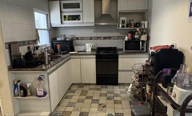 Venta casa 3 ambientes con cochera en Villa Dominico
