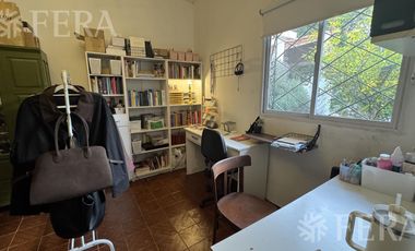 Venta casa 3 ambientes con cochera en Villa Dominico