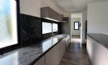 Casa en dos plantas de 5 ambientes en alquiler | San Matías | Escobar | Maschwitz