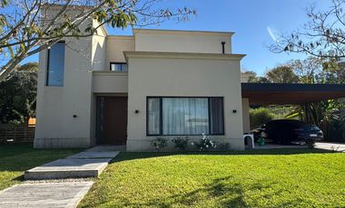 Casa en dos plantas de 5 ambientes en alquiler | San Matías | Escobar | Maschwitz
