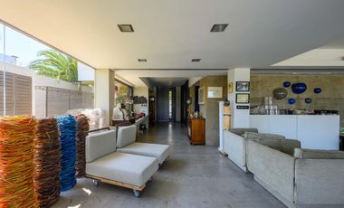 Excelente Casa alquiler para uso comercial, vistas, Cerro de las Rosas