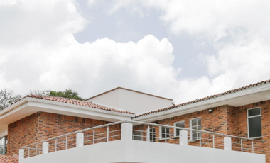 Casa campestre en condominio para arriendo en la Via Armenia, Pereira