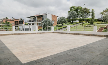 Casa campestre en condominio para arriendo en la Via Armenia, Pereira