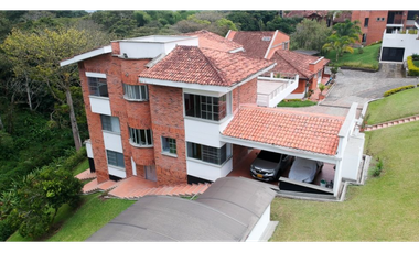 Casa campestre en condominio para arriendo en la Via Armenia, Pereira