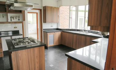 Casa campestre en condominio para arriendo en la Via Armenia, Pereira