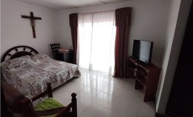 CASA EN VENTA EN PAMIRA BARRIO CAMPOS DE LA ITALIA ESQUINERA