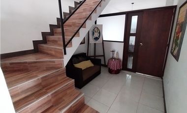 CASA EN VENTA EN PAMIRA BARRIO CAMPOS DE LA ITALIA ESQUINERA