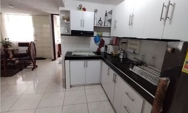 CASA EN VENTA EN PAMIRA BARRIO CAMPOS DE LA ITALIA ESQUINERA
