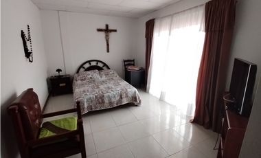 CASA EN VENTA EN PAMIRA BARRIO CAMPOS DE LA ITALIA ESQUINERA