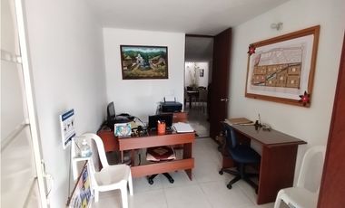 CASA EN VENTA EN PAMIRA BARRIO CAMPOS DE LA ITALIA ESQUINERA