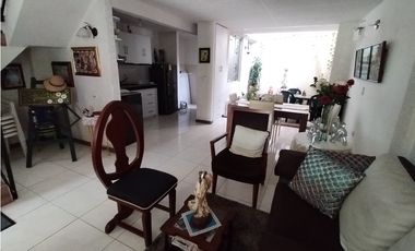 CASA EN VENTA EN PAMIRA BARRIO CAMPOS DE LA ITALIA ESQUINERA