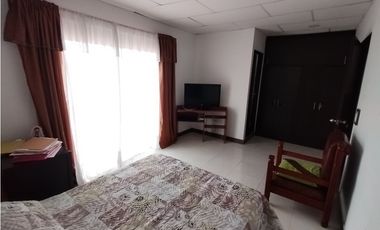 CASA EN VENTA EN PAMIRA BARRIO CAMPOS DE LA ITALIA ESQUINERA