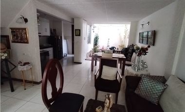 CASA EN VENTA EN PAMIRA BARRIO CAMPOS DE LA ITALIA ESQUINERA