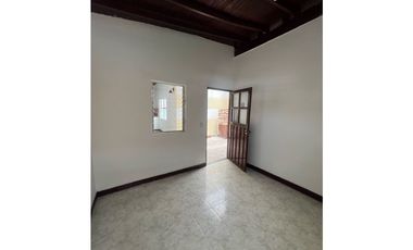 ARRIENDO CASA EN EL SECTOR DE CALASANZ