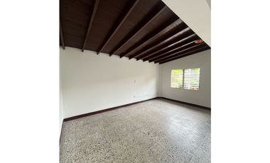 ARRIENDO CASA EN EL SECTOR DE CALASANZ