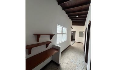 ARRIENDO CASA EN EL SECTOR DE CALASANZ