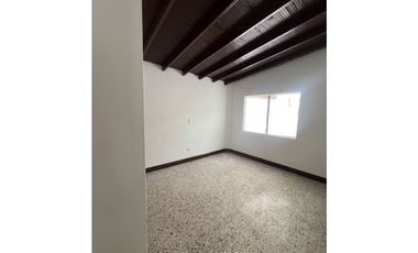 ARRIENDO CASA EN EL SECTOR DE CALASANZ