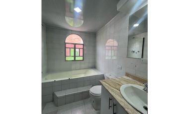 ARRIENDO CASA EN EL SECTOR DE CALASANZ