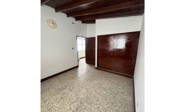 ARRIENDO CASA EN EL SECTOR DE CALASANZ