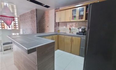 CASA ESQUINERA BIFAMILIAR EN VENTA EN PALMIRA B/BOSQUES DEL EDEN