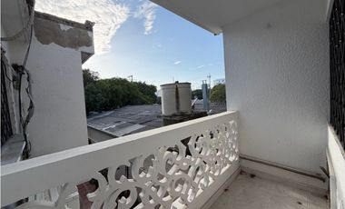 Se arrienda casa en Alcazares - Santa Marta