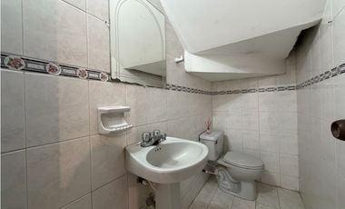 Se arrienda casa en Alcazares - Santa Marta