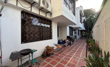 Se arrienda casa en Alcazares - Santa Marta