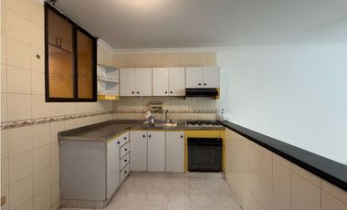Se arrienda casa en Alcazares - Santa Marta