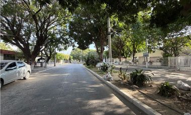 Se arrienda casa en Alcazares - Santa Marta