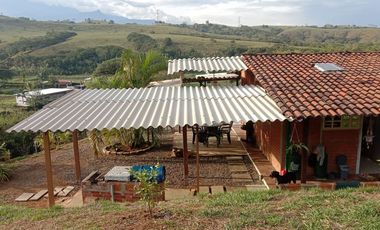 VENDO O PERMUTO FINCA 1669 m² ,Arboles Frutales, segura, cómoda, vista excelente y clima. A  Solo 15 Minutos del hospital de Jamundí