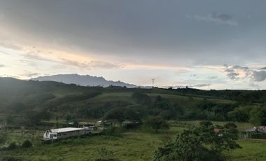 VENDO O PERMUTO FINCA 1669 m² ,Arboles Frutales, segura, cómoda, vista excelente y clima. A  Solo 15 Minutos del hospital de Jamundí