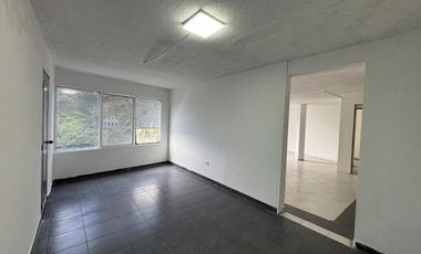 Alto Retorno y Valorización: Edificio Comercial Listo para Generar Renta en Avenida Principal del Sur.